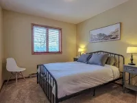 Breezy Hills - Unit 2; Lake Bemidji, King Bed, Kayaks, PB Trail Private Access - พร้อมระเบียง
