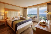 Hotel Saigerhöh Wellness Spa Golf Wandern über Dem Titisee