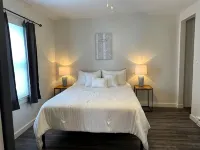 Charming 3-bedroom house in Trout Lake close to trails & lakes. - Homestays