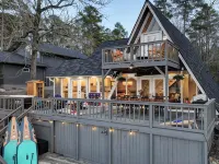 Hot Springs Hideaway - Lakefront/Private Dock/Hot Tub/Sauna/Kayaks - Chalets
