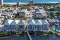 Brand New 5Br/5.5BA,Sleeps 16, Community Pool & Dock, Pickleball