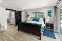 Inspiration House-One Acre Pool Home in the Heart of Pinellas!