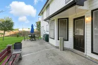 Spacious 4-Bedroom Gem in Pflugerville 24 Min to Downtown Austin - Boutique