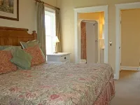 Beautiful Condominium at Castle Hill Resort, 10 Minutes from Okemo Ski Resort Hotels in Cavendish