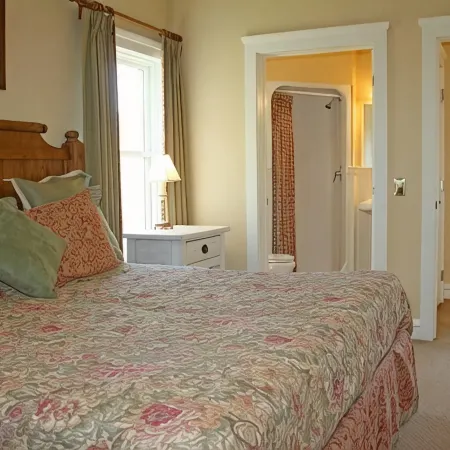 Beautiful Condominium at Castle Hill Resort, 10 Minutes from Okemo Ski Resort