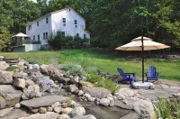 Large Cozy Home Pool/Pond! 5 Br., 4 Baths. Sleeps 11, Pvt. Quiet, Grill, Firepit - Homestays