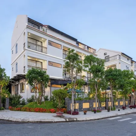 Vivi An Bang Hotel Отели рядом с достопримечательностью «Пляж Хойан»