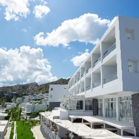 Dimitra Beach Hotel & Suites