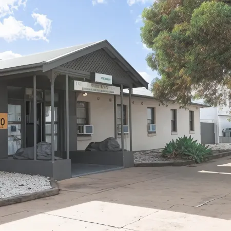 Broken Hill Tourist Lodge