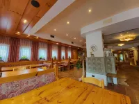 Albergo Scoiattolo Dolomites Experience - Frühstück