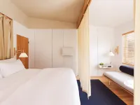 Standard Spa, Miami Beach Hotels near 1111