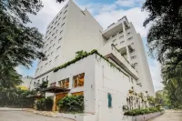 Lemon Tree Hotel Electronics City - Barer