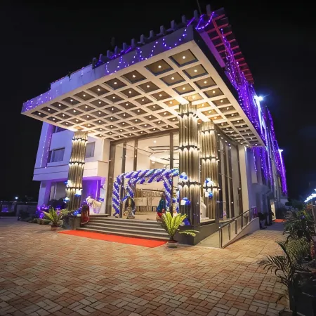 Dhamma Grand Hotel Resort