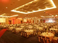 Hotel Casuarina @ Meru Hotels near MAPS Perak