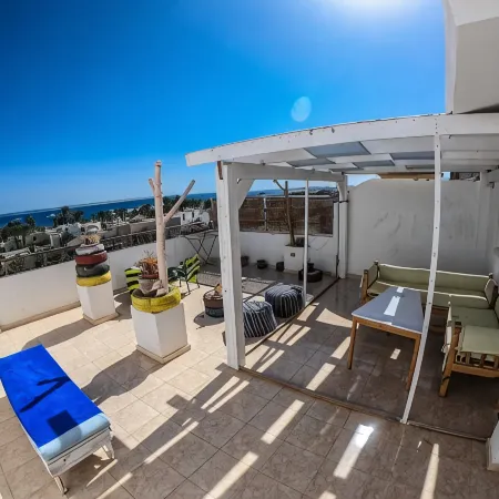 Cozy Rooftop LS #6