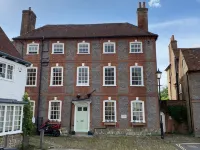 Stunning Flat in The Heart of Midhurst Old Town - Wifi