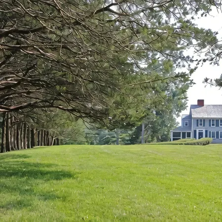 Adorable cottage on Cape Cod's historic Rt 6A