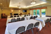 University Park Inn & Suites