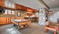Large Bay Lake Lakefront Cabin w/Game Room & Water-View Deck, Dock and more… - Chalets