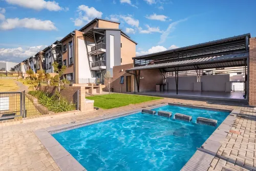 Eazy Apartment by Mall of Africa - 3-Star