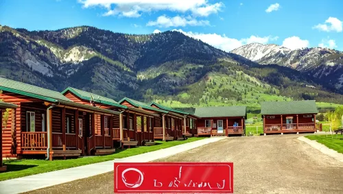 Wolf Den Log Cabin Motel and RV Park - Motels