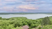 Spectacular Lake View, Luxury Cabin provides the perfect gathering place. - Chalets