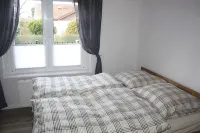 Vacation home in Bernau near Berlin in a quiet location with veranda and terrace - Homestays