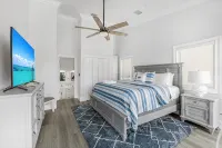 Luxury WaterFront Home, Putting Green, Bocce, Pool/PPong Tbl - breakfast