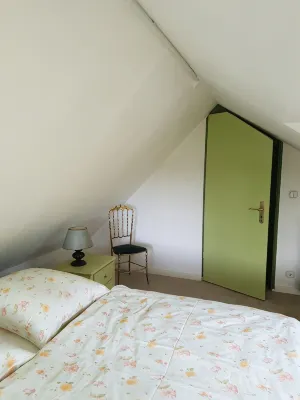 Cozy vacation cottage, directly on the North Baltic Sea Canal