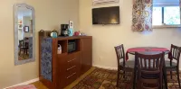 Tranquilo Guest Suite in the North Valley, close to I-40 and Old Town - Condos