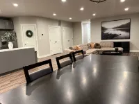 Cozy Cascade Nook - 2 bedroom basement apartment - Homestays