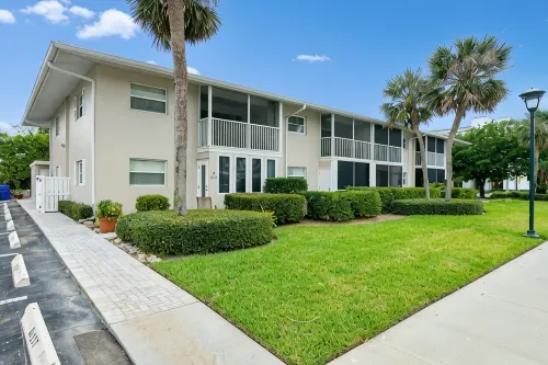 Downtown Naples Retreat - Walk to 5th Ave & Beach - Condos