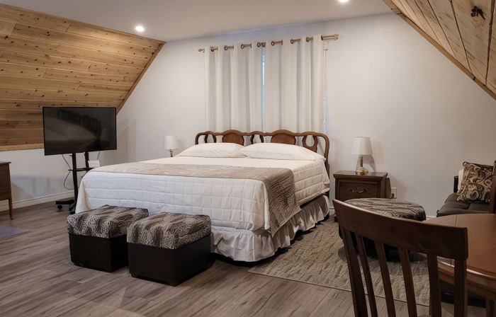 The Riverside Inn - a welcoming, peaceful retreat on the water.