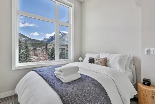 Mountain View Townhouse, Private Garage + Patio + Central AC - Bungalows