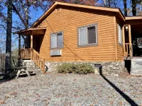 Serene Nantahala Village Cabin w/ Pool near Nantahala Outdoor Center! - gimnasio