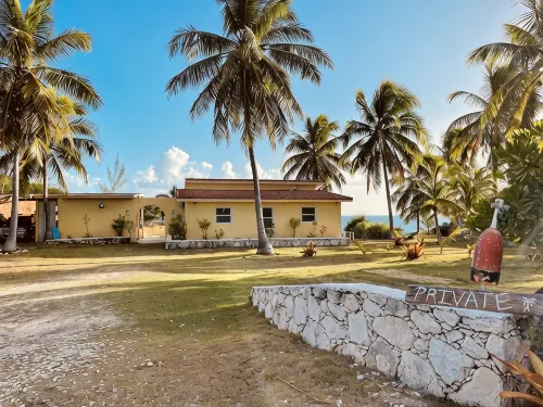 Pineapple Hideaway | Oleander Gardens - Gym