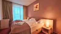 Crocus Apartments 310, 507