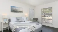 Location! Dog Friendly+2 King Beds+Grill+Sleeps 9 - Private Pools