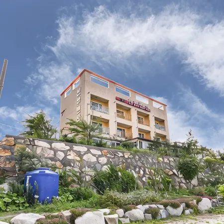 Ulsan Ganjeolgot Sun View Pension Отели рядом с достопримечательностью «Мыс Канчжольгот»