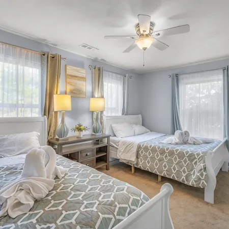 Beachside Bliss Block from the Shore - Seahorse