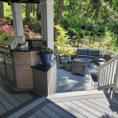 Quiet 4 bedroom Home with Hot Tub nestled in the woods