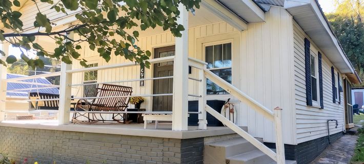 Steele Magnolia -Newly renovated charming cottage Hotel di County Stasiun Clair