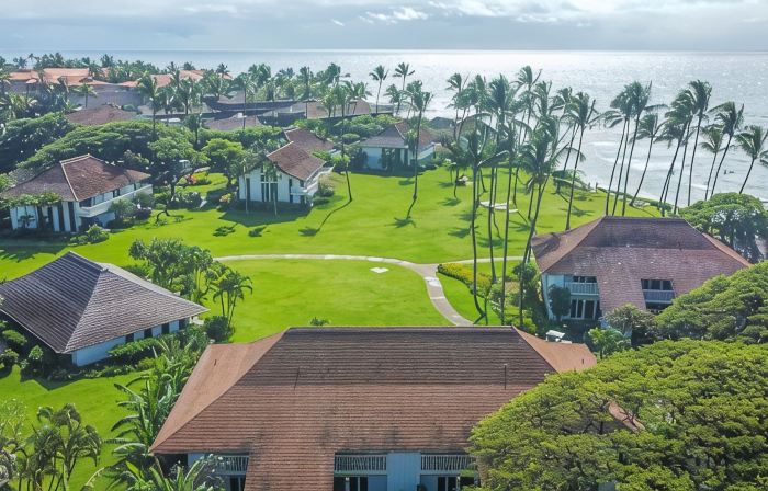 BRAND NEW AC | Ground Floor 1 Bdrm | Peekaboo Ocean View | Pool | 5 Min to Beach