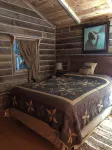 Two Furnished Cabins Minutes from Patoka Lake and French Lick. Book 1 or 2 - Chalets