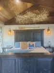Romantic Retreat in the Treetops of Big Canoe with Hot Tub & Stunning Views! - 4-Star