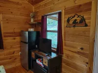 Pine Ridge Cabin - A Cozy Getaway for Two near Jasper AR! - 2-Star