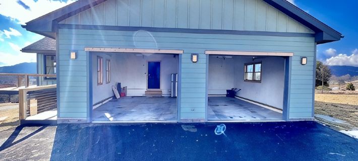 Modern Cabin Facing Canaan Valley Ski Slopes Hotels in Tucker County