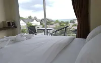 Top Hostel Samui - Balcony