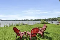 Cozy Private Lakefront Cottage, Pet-Friendly with Private Dock - 3-Star