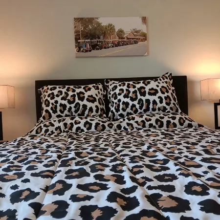 Paradise Village home in perfect golfing and recreation center location.